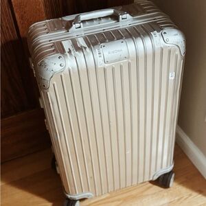 RIMOWA check in Medium Silver
